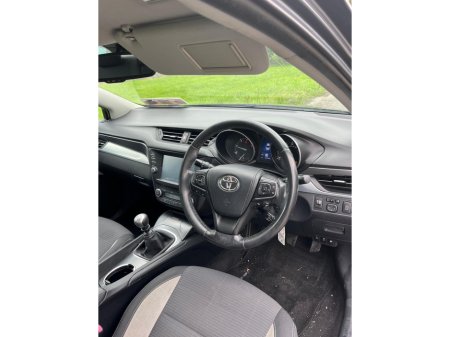 2015 Toyota Avensis - photo 9