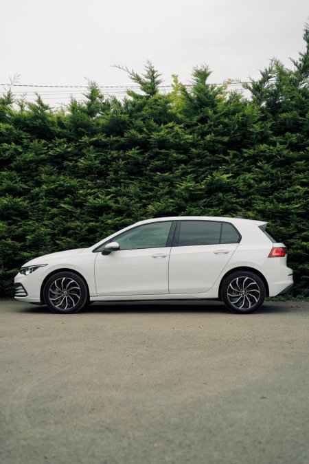 2023 Volkswagen Golf - photo 2