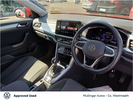 2025 Volkswagen T-Roc - photo 8