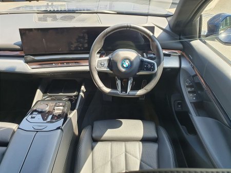 2024 BMW i5 - photo 5