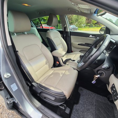 2022 Kia Sportage - photo 13