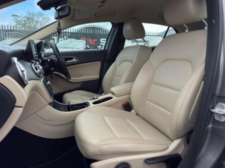2015 Mercedes-Benz GLA - photo 14
