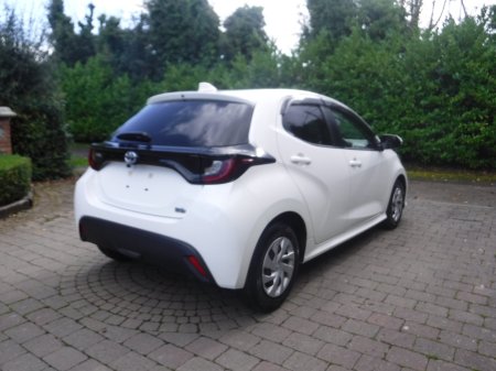2021 Toyota Yaris - photo 3