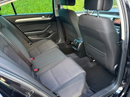 2019 Volkswagen Passat - photo 8