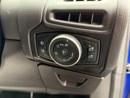 2016 Ford Focus - photo 22