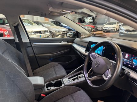 2023 Volkswagen Golf - photo 7
