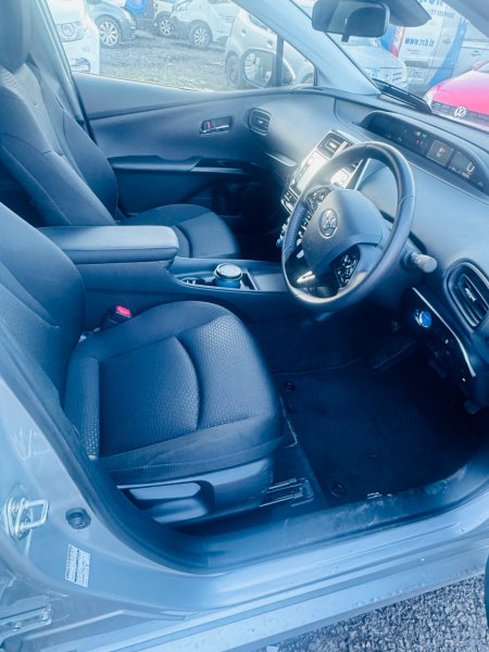 2022 Toyota Prius - photo 6