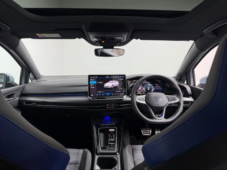 2026 Volkswagen Golf - photo 10