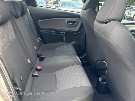 2015 Toyota Yaris - photo 9