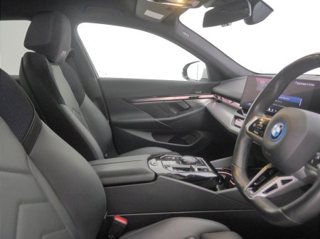 2024 BMW i5 - photo 12