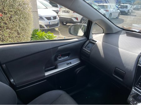 2021 Toyota Prius - photo 16