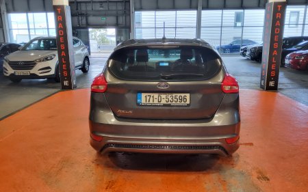 2017 Ford Focus - photo 8