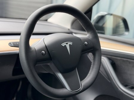 2022 Tesla Model Y - photo 16