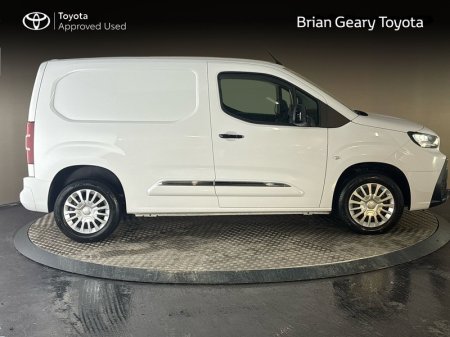 2026 Toyota Proace City - photo 3