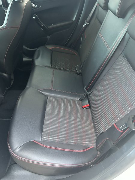 2017 Peugeot 208 - photo 15