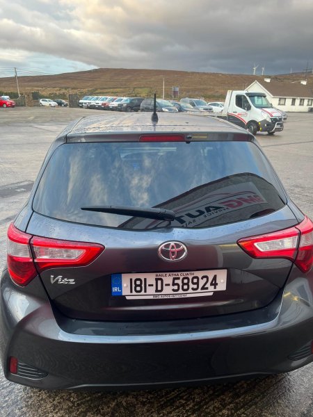 2018 Toyota Vitz - photo 17