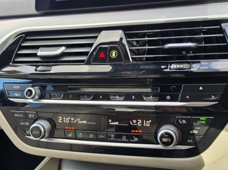 2018 BMW 5-Series - photo 8