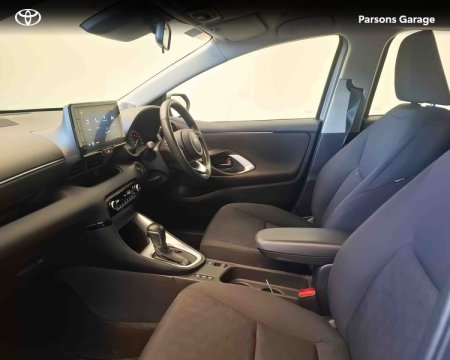 2025 Toyota Yaris - photo 6