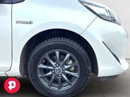 2019 Toyota Aqua - photo 18