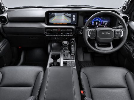 2025 Toyota Land Cruiser - photo 2
