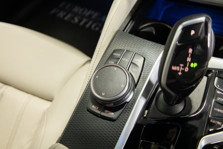 2023 BMW 5-Series - photo 23