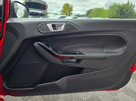 2015 Ford Fiesta - photo 19
