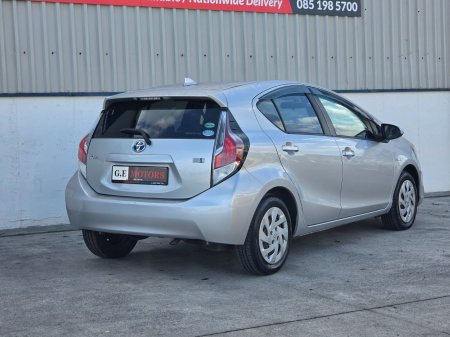 2017 Toyota Aqua - photo 8