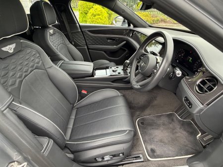 2025 Bentley Flying Spur - photo 12