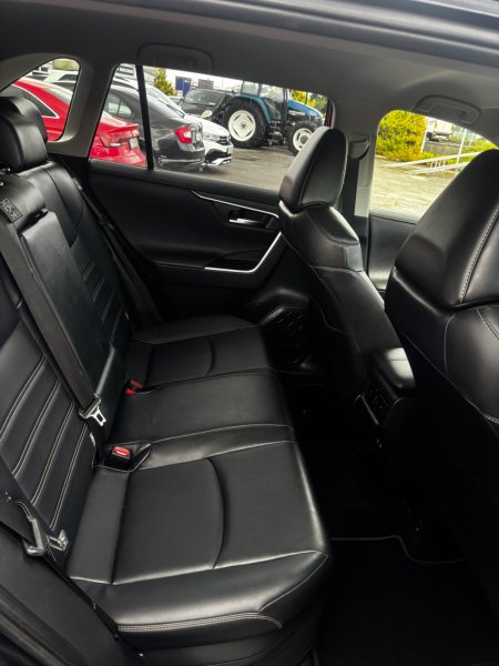 2020 Toyota RAV4 - photo 4