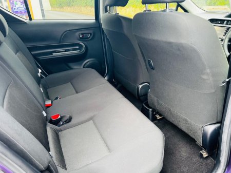 2019 Toyota Aqua - photo 16