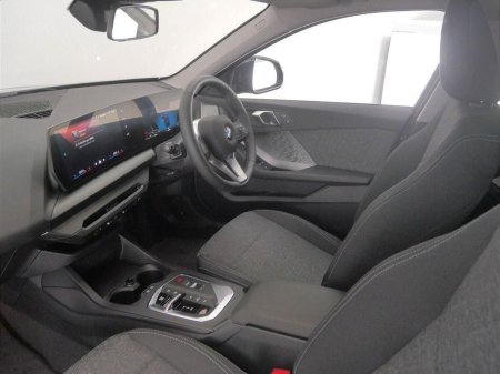 2025 BMW 1-Series - photo 7