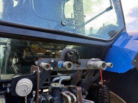 2001 New Holland Tm165 - photo 11
