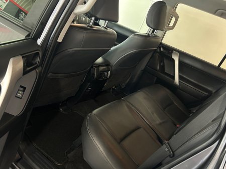 2016 Toyota Land Cruiser - photo 17