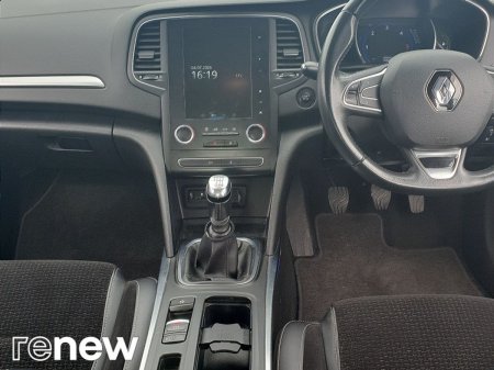 2019 Renault Megane - photo 2