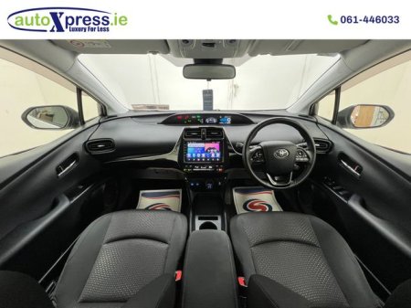 2021 Toyota Prius - photo 2
