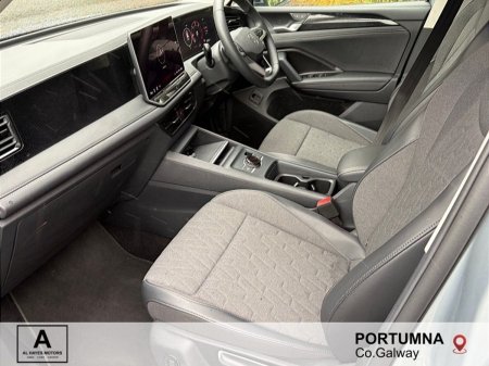 2025 Volkswagen Tiguan - photo 4