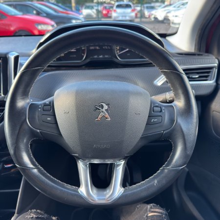2017 Peugeot 208 - photo 23