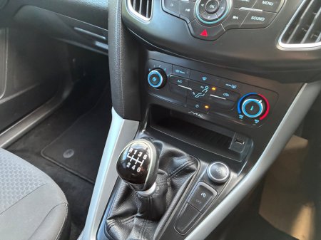 2016 Ford Focus - photo 11