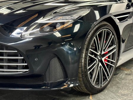 2025 Aston Martin DB12 - photo 35