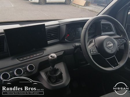 2026 Nissan Interstar - photo 11