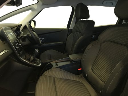 2021 Renault Grand Scenic - photo 2