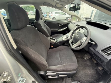 2015 Toyota Prius - photo 16