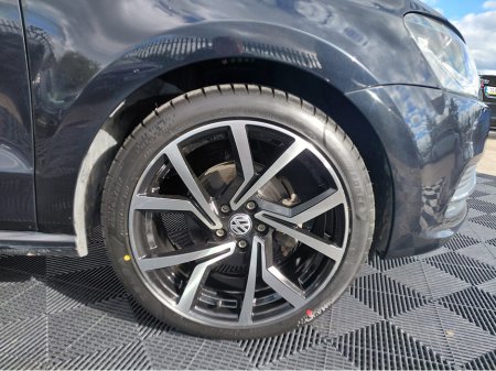 2015 Volkswagen Polo - photo 2