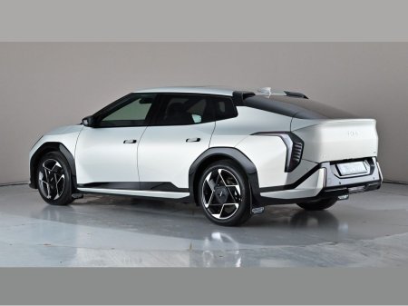 2026 Kia EV4 - photo 2