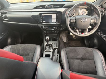 2023 Toyota Hilux - photo 13