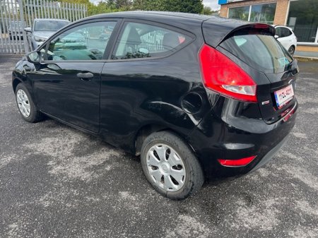 2011 Ford Fiesta - photo 3