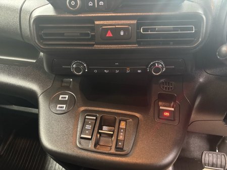 2026 Toyota Proace City - photo 12