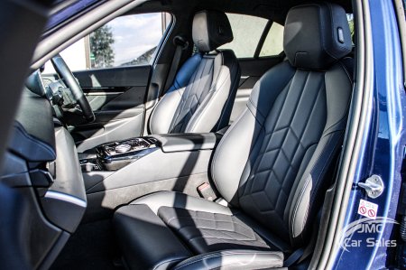 2025 BMW 5-Series - photo 35