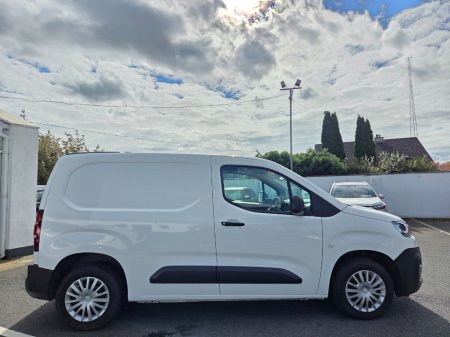 2021 Citroen Berlingo - photo 2