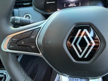 2024 Renault Clio - photo 22